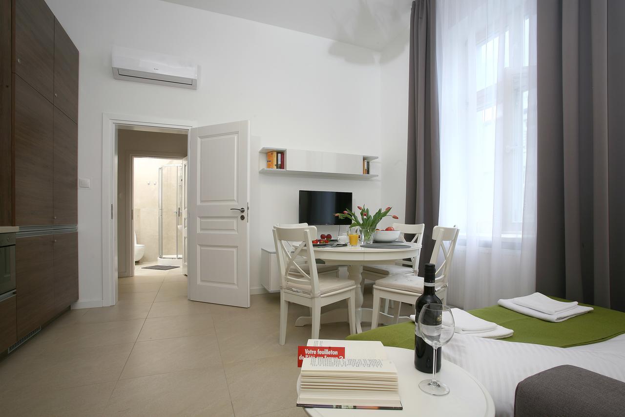 As Smart Apartment Old Town Cracovie Extérieur photo